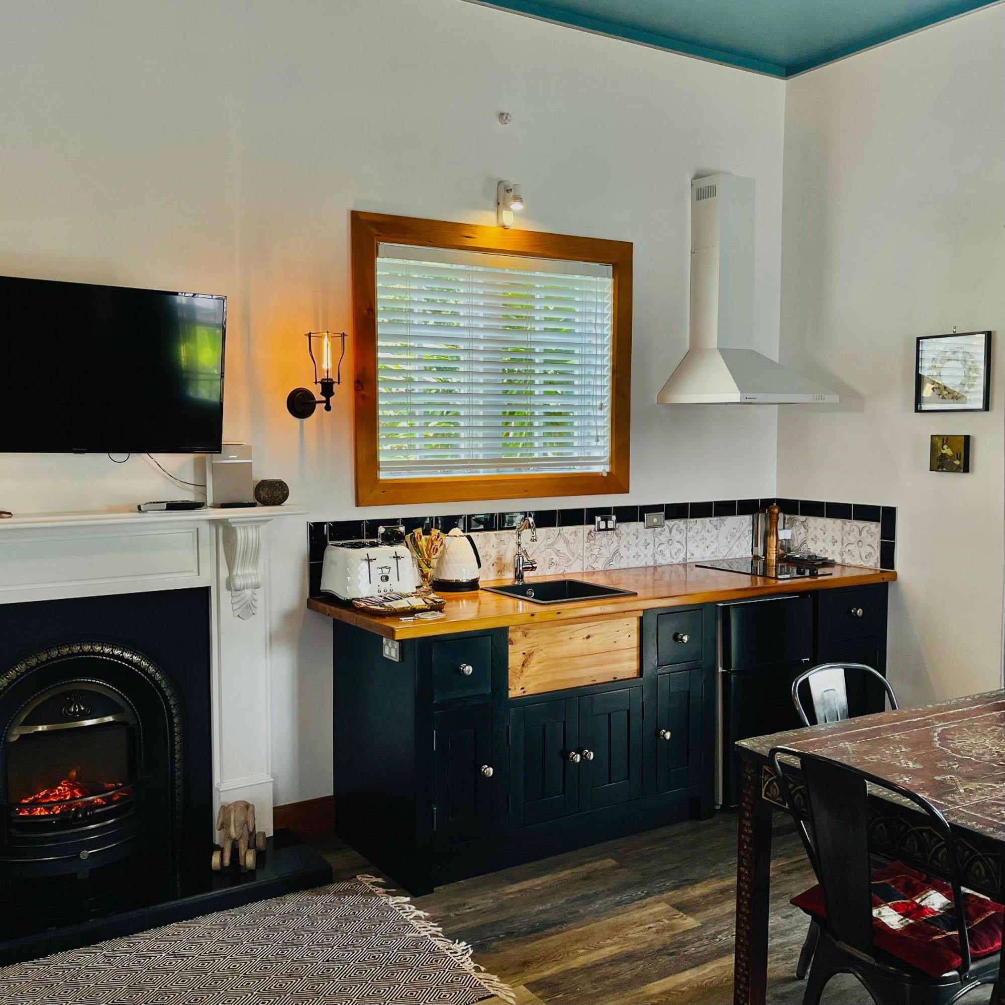 Marriners Luxury Guesthouse Rawene Dış mekan fotoğraf